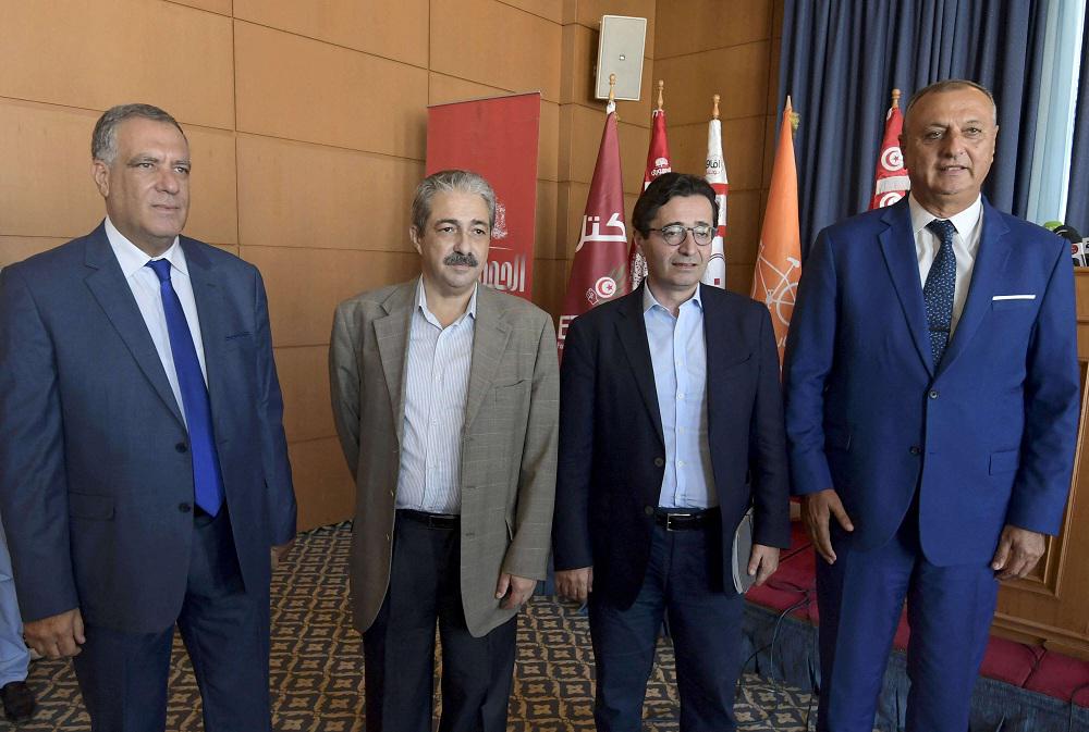 أربعة أحزاب تشكل جبهة سياسية لمواجهة قرارات قيس سعيد