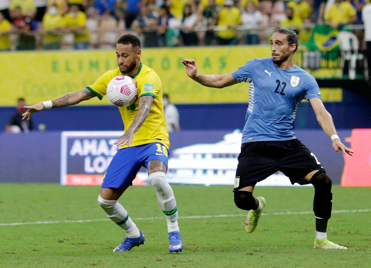 نيمار يطرب جماهير البرازيل 