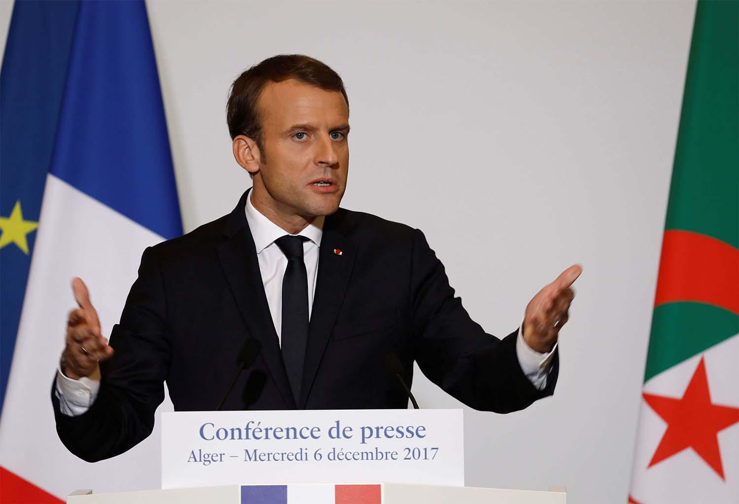 الرئيس الجزائري ايمانويل ماكرون