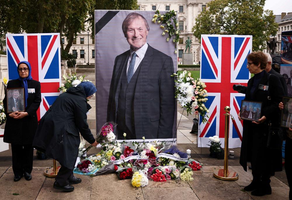 مقتل النائب ديفيد أميس أحدث صدمة في الوسط السياسي البريطاني