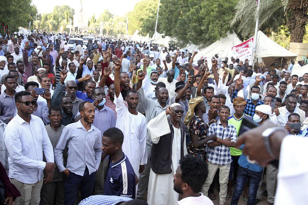 التصعيد والتصعيد المضاد يدفع السودان إلى أزمة خطيرة