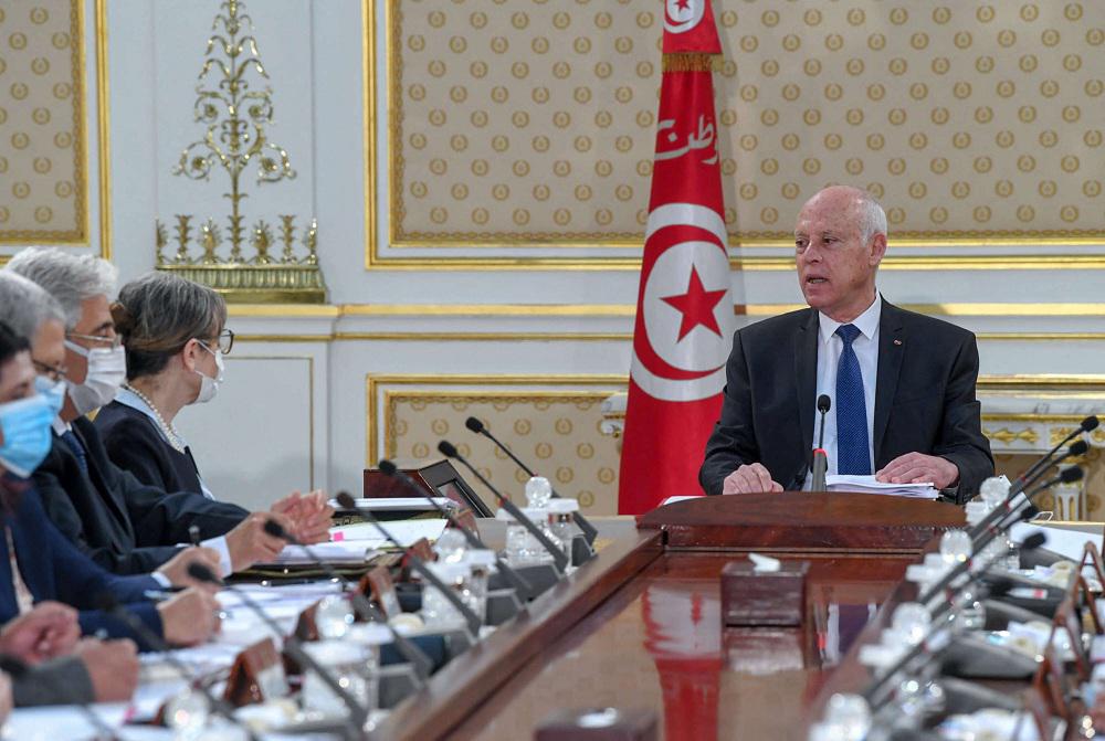 قيس سعيد يتراس أول اجتماع للحكومة التونسية 