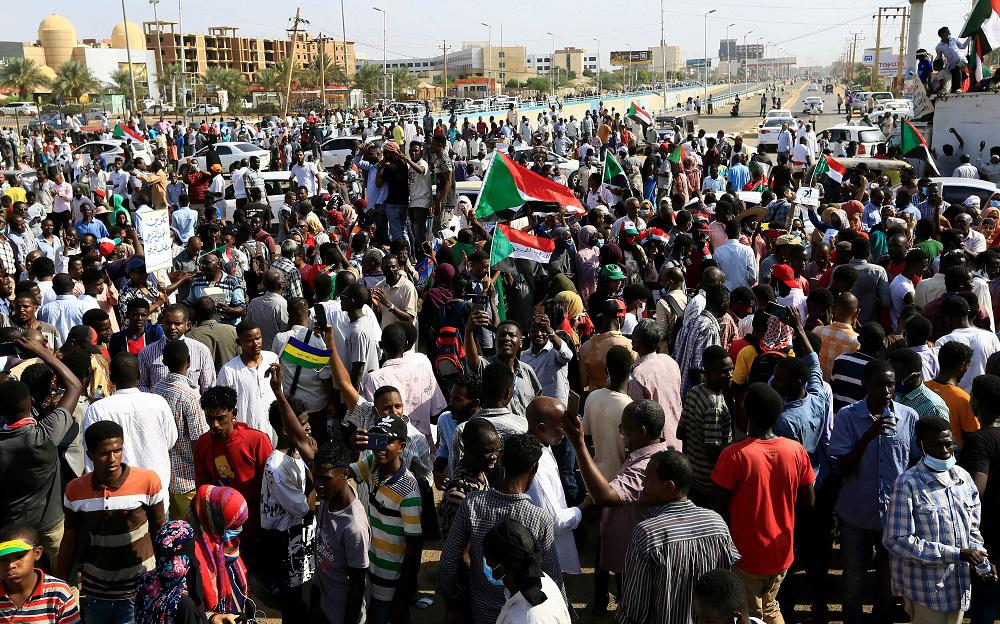 المتظاهرون في السودان