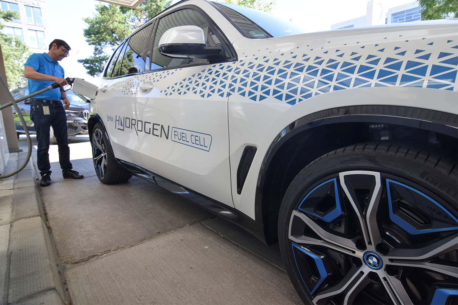 Hydrogen fuel-cell prototype SUV