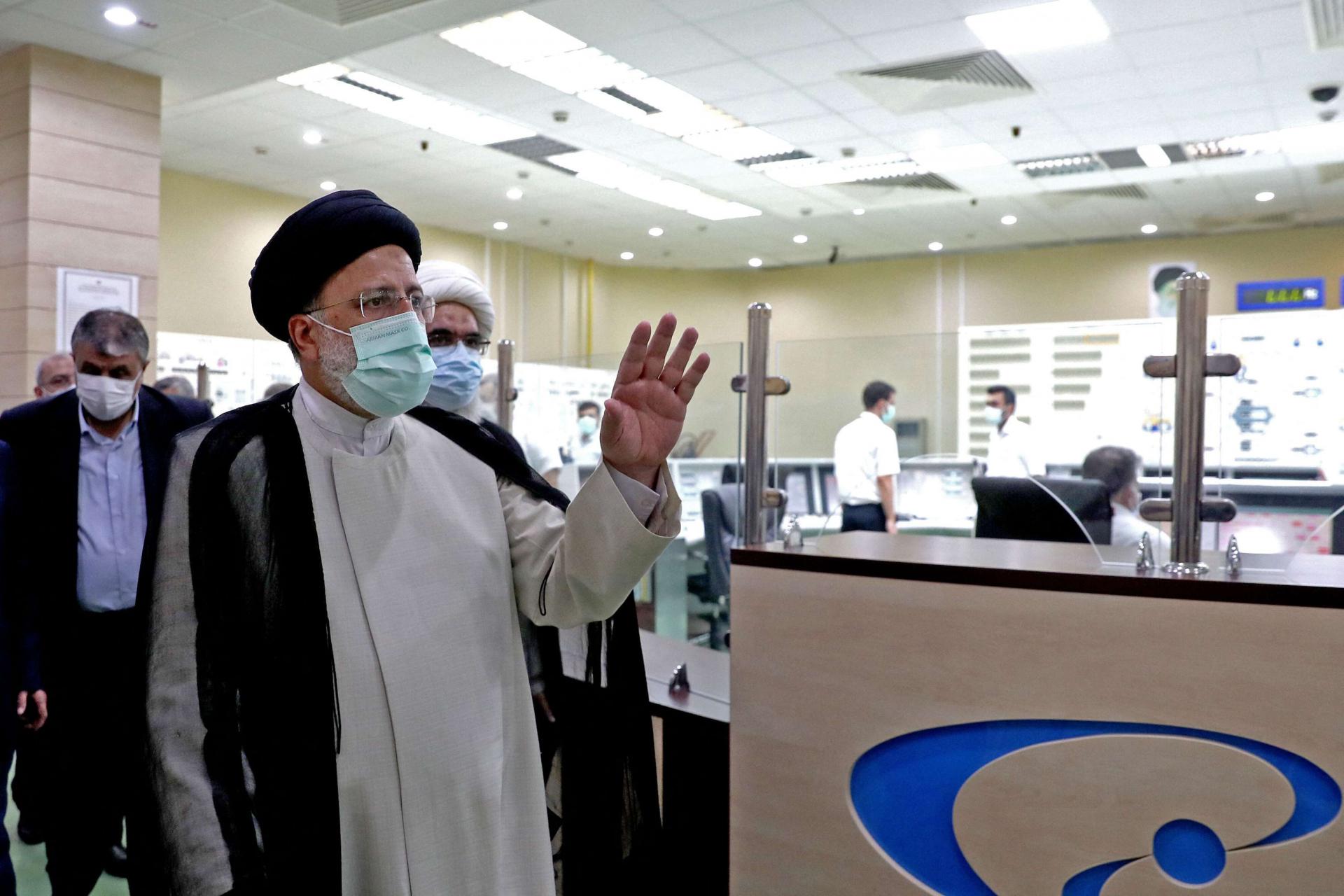  دفع واشنطن لإحياء اتفاق 2015 أعطى إيران فرصة لالتقاط الأنفاس