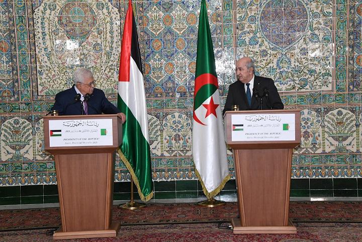 عباس يريد التنفيس عن عزلته من خلال الجزائر