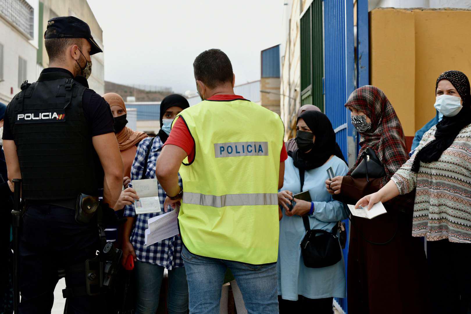 استئناف المرور إلى سبتة ومليلية يأتي بعد توقف استمر عامين بسبب كورونا والأزمة الدبلوماسية السابقة بين مدريد والرباط