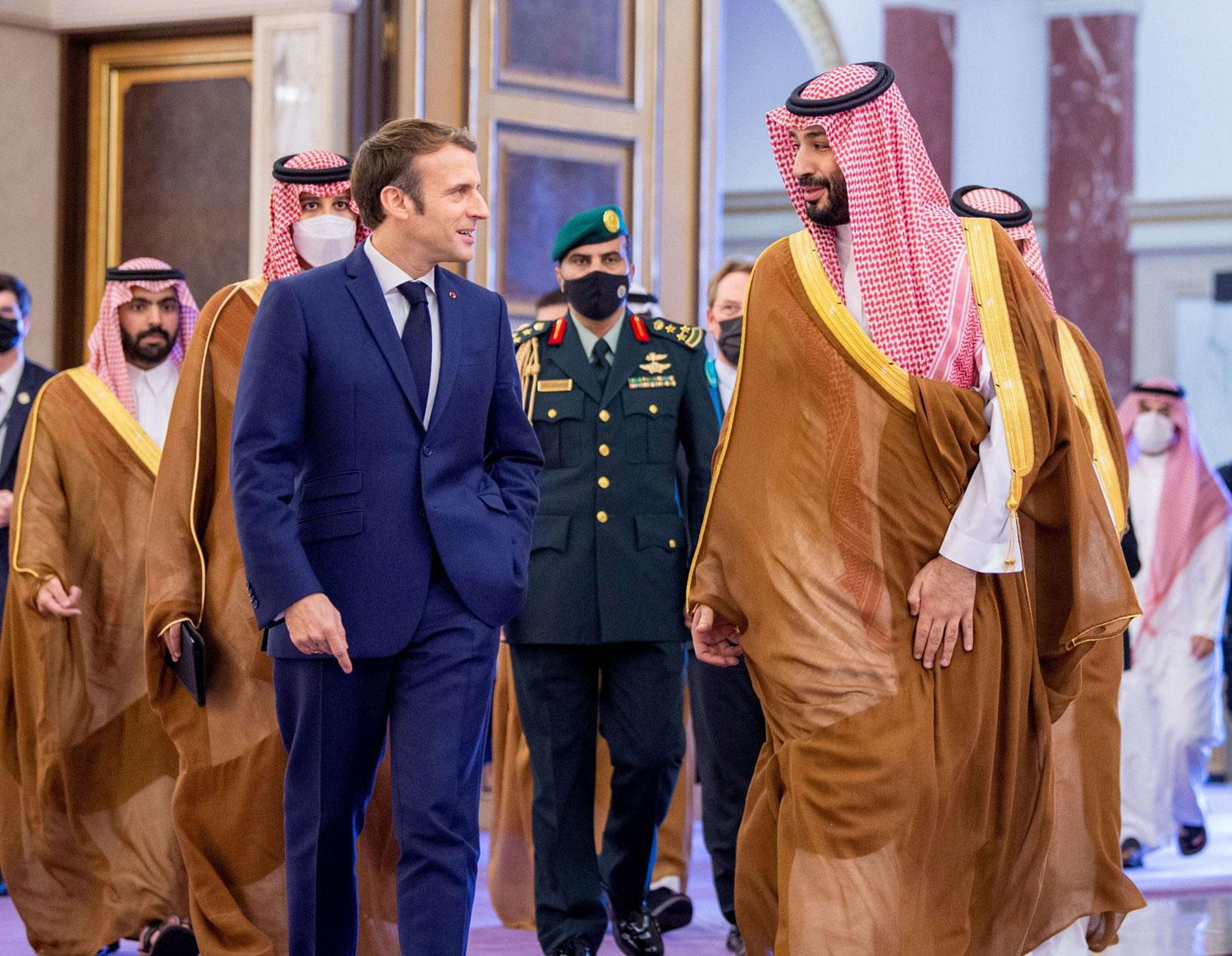 ماكرون يستضيف الأمير محمد بن سلمان على عشاء عمل في الإليزيه 