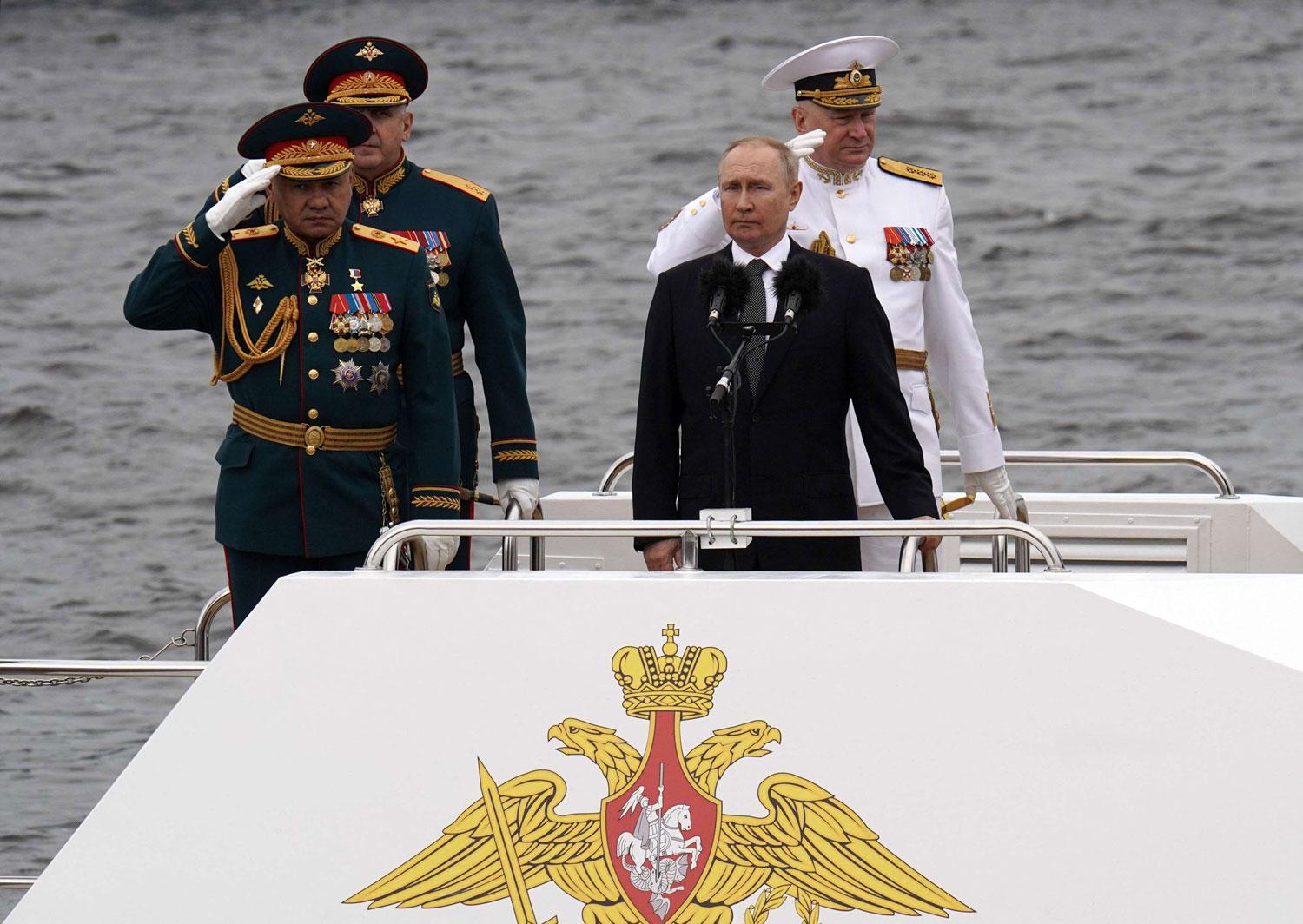 بوتين يعلن تزويد الأسطول الروسي بصواريخ فرط صوتية لا تقهر | MEO