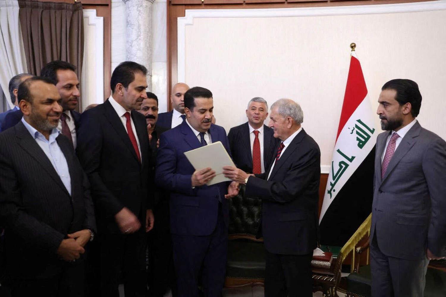 الرئيس العراقي عبداللطيف رشيد يكلف محمد شياع السوداني بتشكيل الحكومة بحضور محمد الحلبوسي رئيس البرلمان