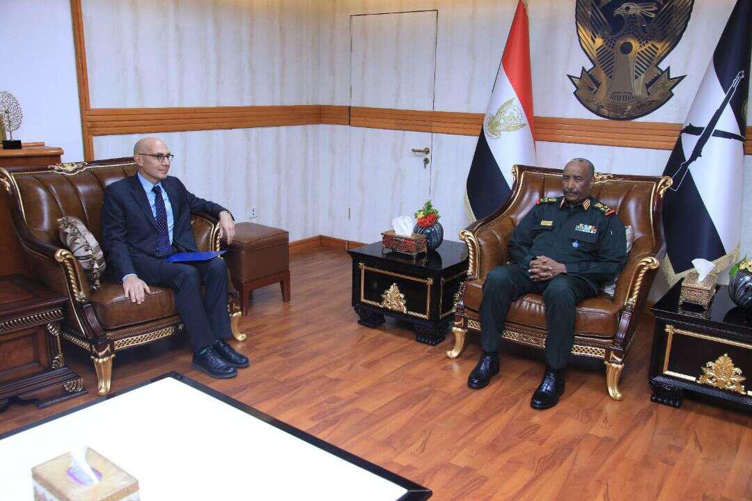 البرهان يشدد على التزام السودان بالمواثيق والعهود الدولية الخاصة بحماية حقوق الإنسان.