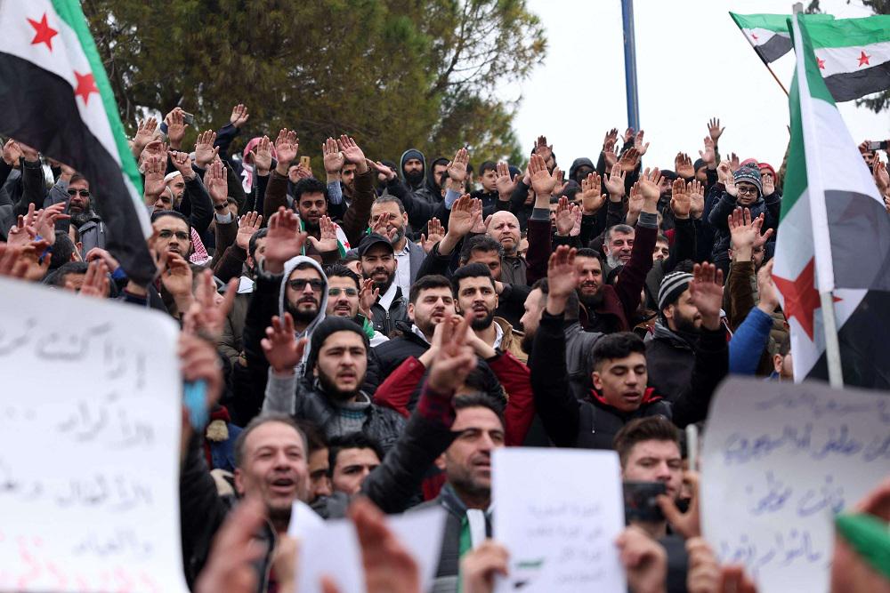 سكان شمال سوريا يتظاهرون رفضا للمصالحة التركية السورية