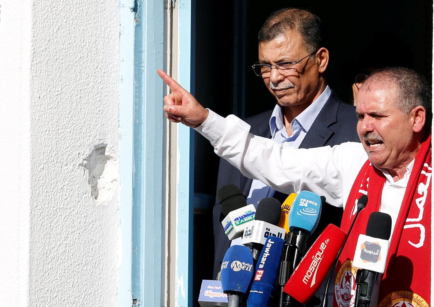 الطبوبي يهدد بمعركة شاملة ضد الحكومة