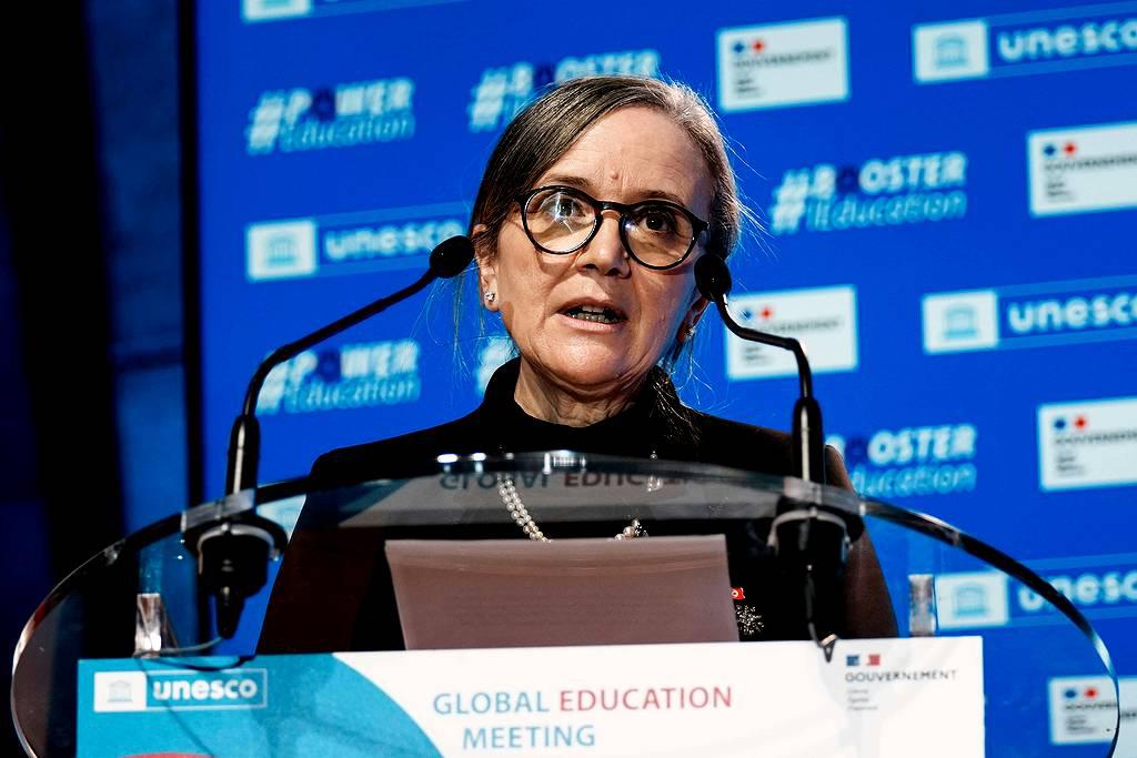 بودن اتهمت من معارضيها بالفشل في مواجهة الازمة الاقتصادية