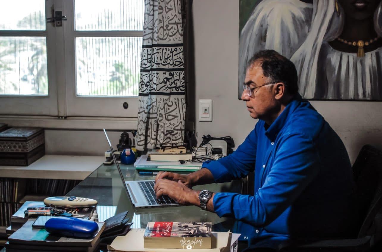 الكاتب أشرف العشماوي