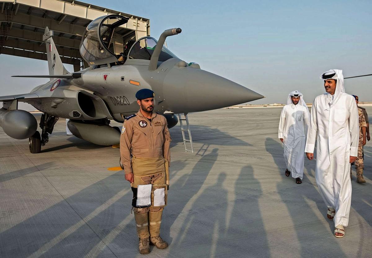 قطر عقدت العديد من صفقات السلاح لشراء طائرات الرافال الفرنسية