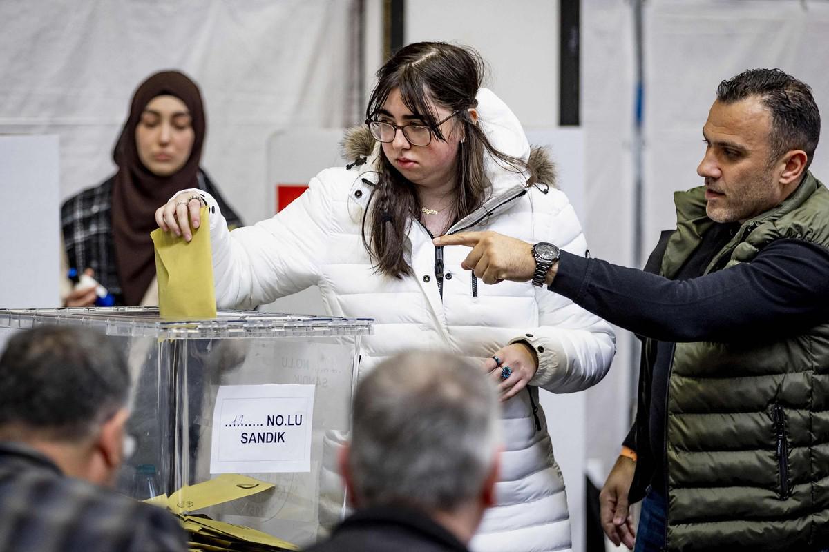 شباب تركيا يتطلّعون إلى رحيل أردوغان عن الحكم