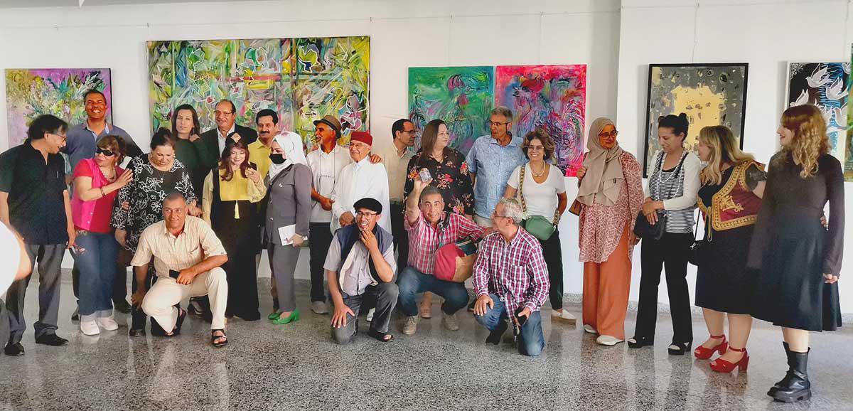 'نجوم وألوان'