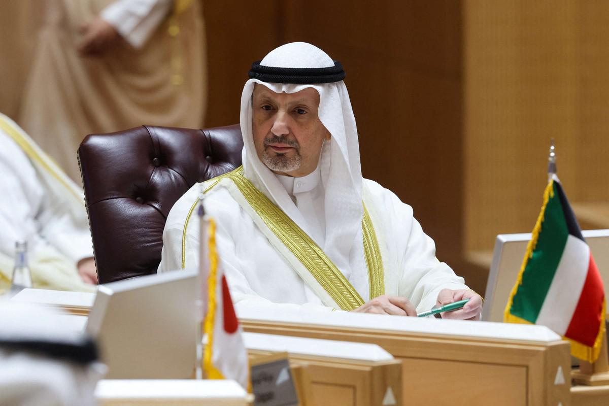 وزير الخارجية الكويتي يشيد بتعاون الجانب العراقي في نقل جثتي الضحيتين