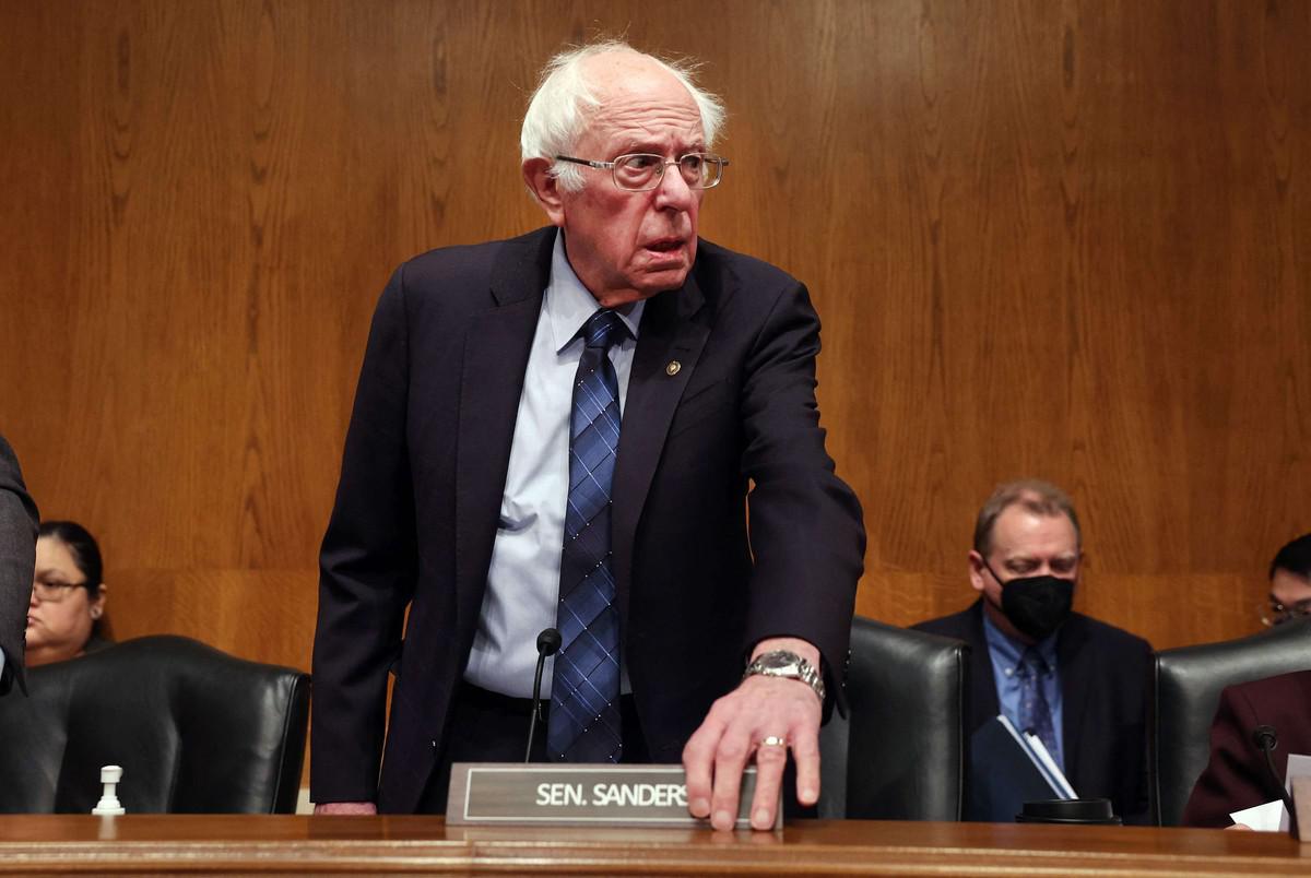 مشروع القرار مقدم من السيناتور  بيرني ساندرز