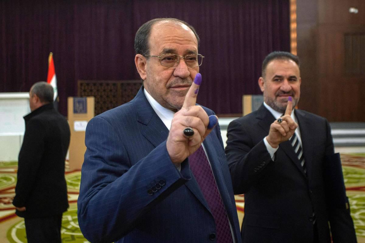 رئيس الوزراء العراقي الأسبق نوري المالكي يدلي بصوته في الانتخابات المحلية