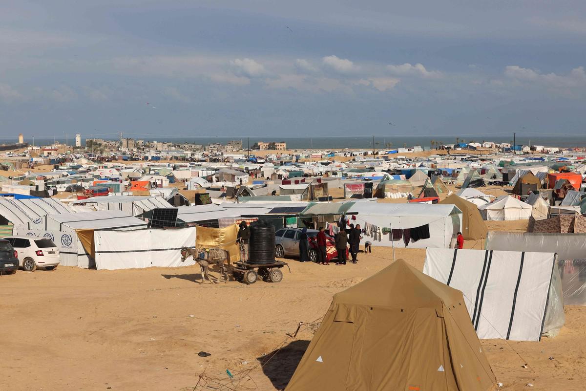 الفارون من وسط غزة وشمالها إلى جنوبها يعيشون أوضاعا صعبة