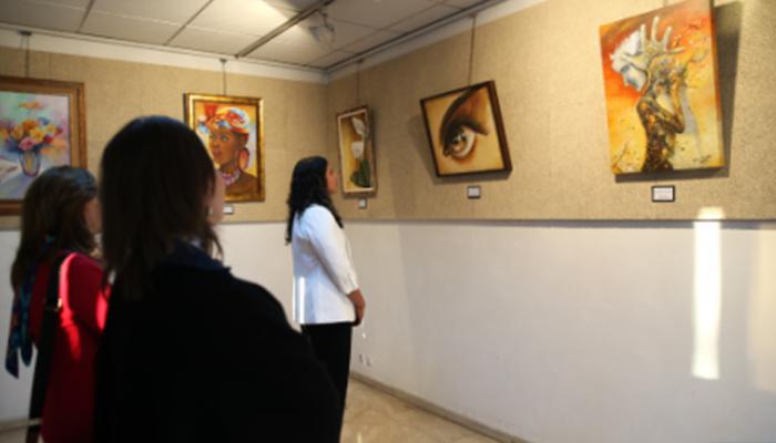 معرض تشكيلي