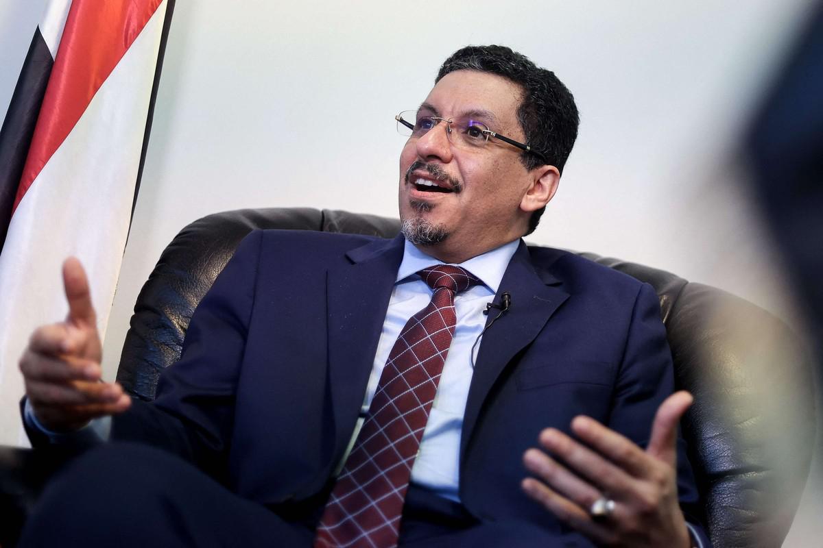 أحمد بن مبارك لا ينتمي لحزب ويحسب على تيار الاخوان المسلمين