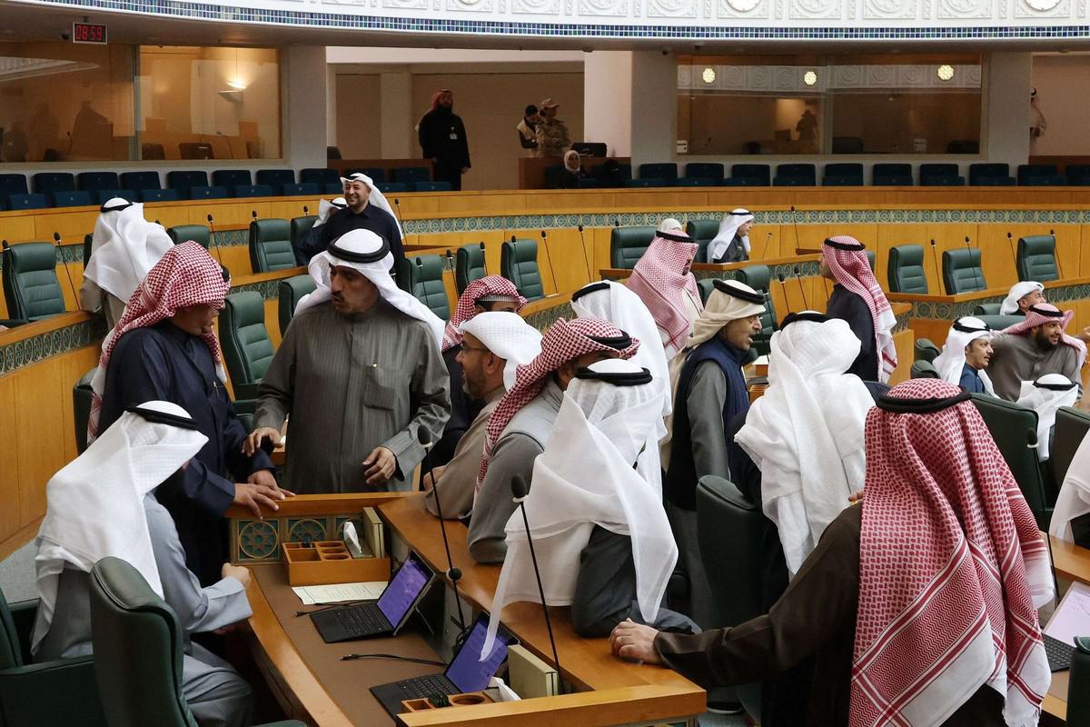 الكويت تريد القطع مع الفوضى السياسية في المرحلة الجديدة