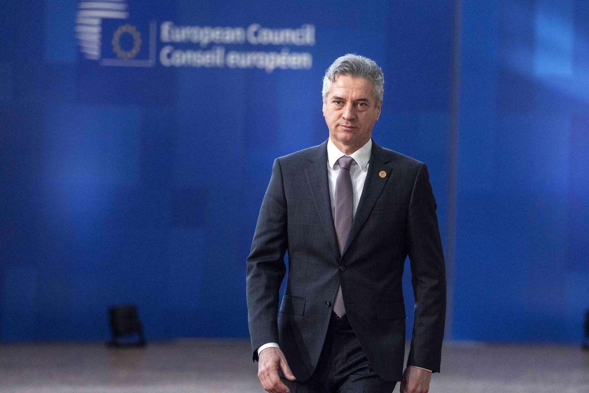 روبرت غولوب لم يتطرق لقضية الصحراء المغربية في زيارته إلى الجزائر