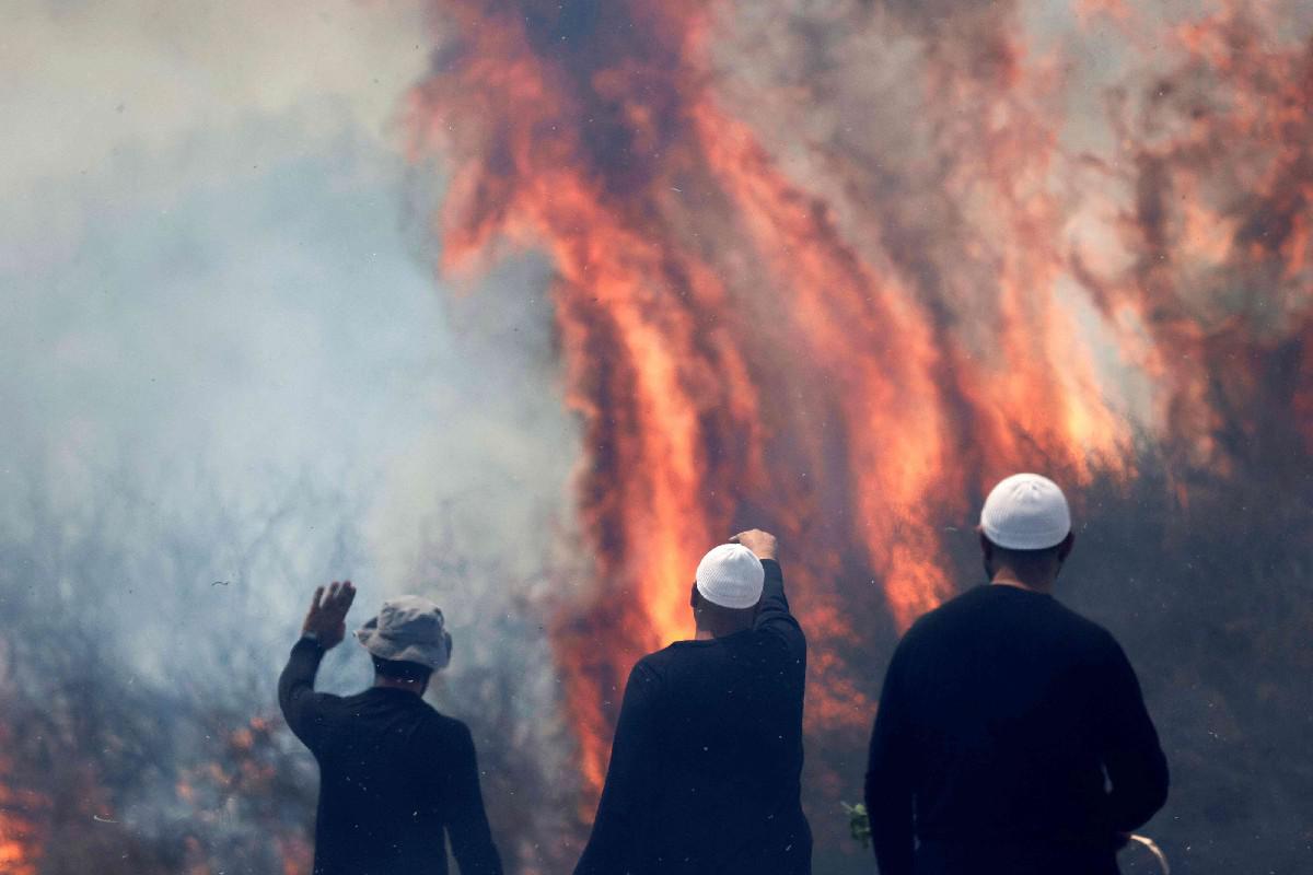 الصواريخ سببت حرائق في شمال اسرائيل