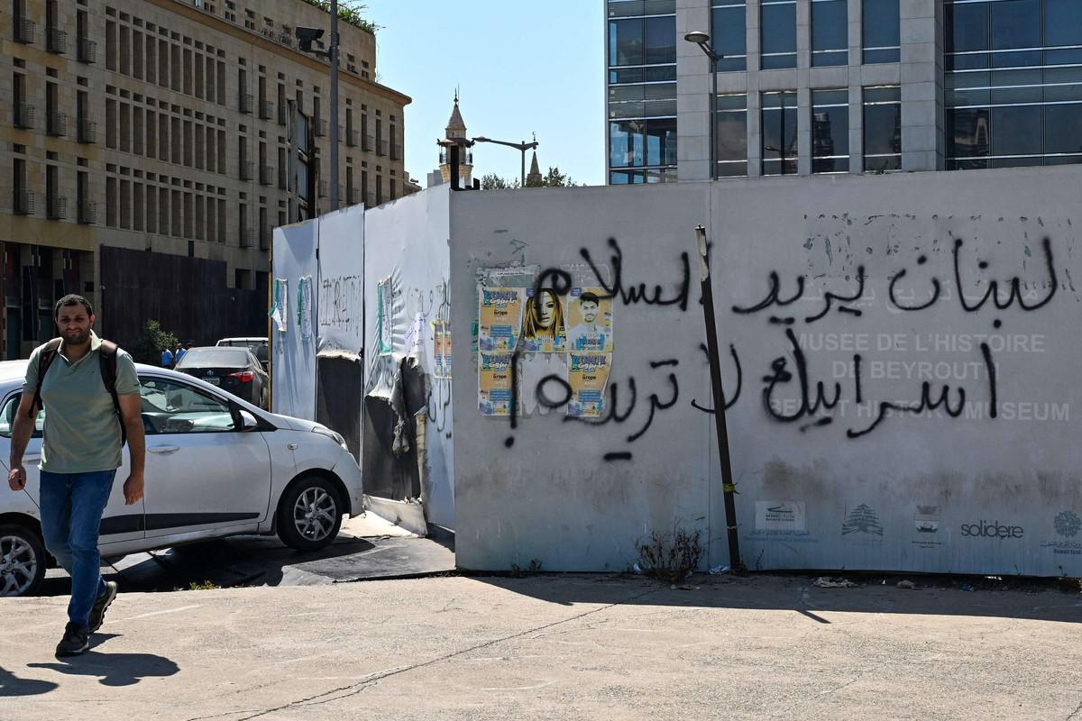 لبنان المحب للحياة في كماشة بين تهديدات اسرائيل ووعيد حزب الله