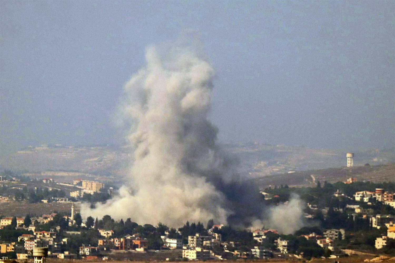 Israel pounds southern Lebanon