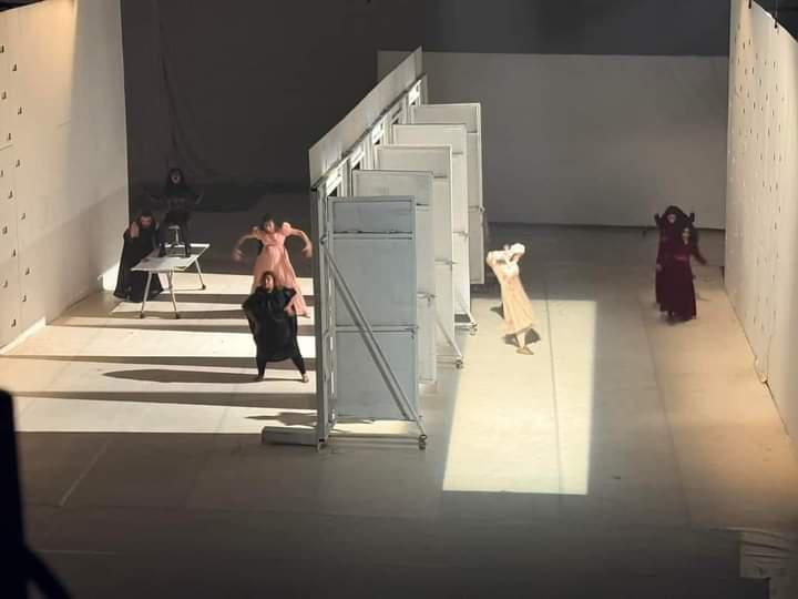 مسرحية 'جدار'