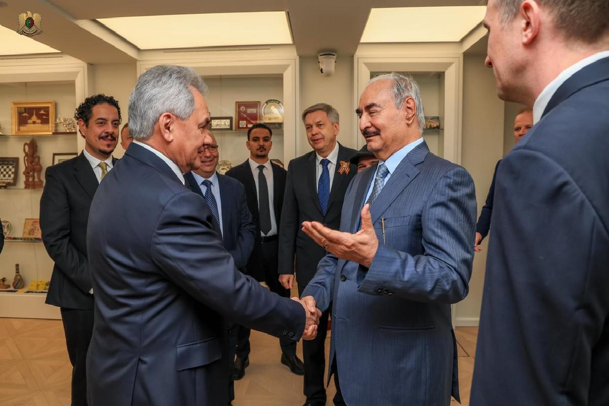 التعاون العسكري يتصدر المباحثات بين حفتر والمسؤولين الروس 