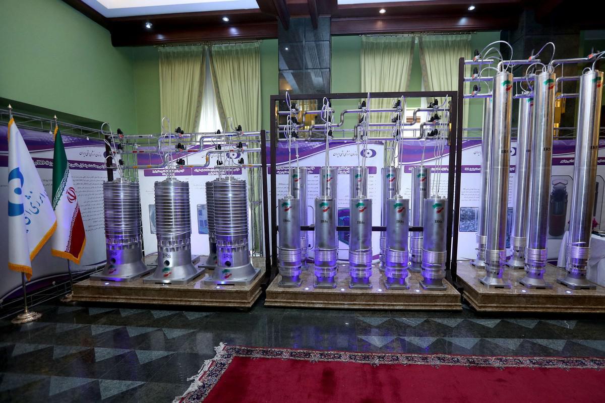 دول أوروبية تهدد بفرض مزيد من العقوبات على طهران بسبب انتهاكاتها النووية