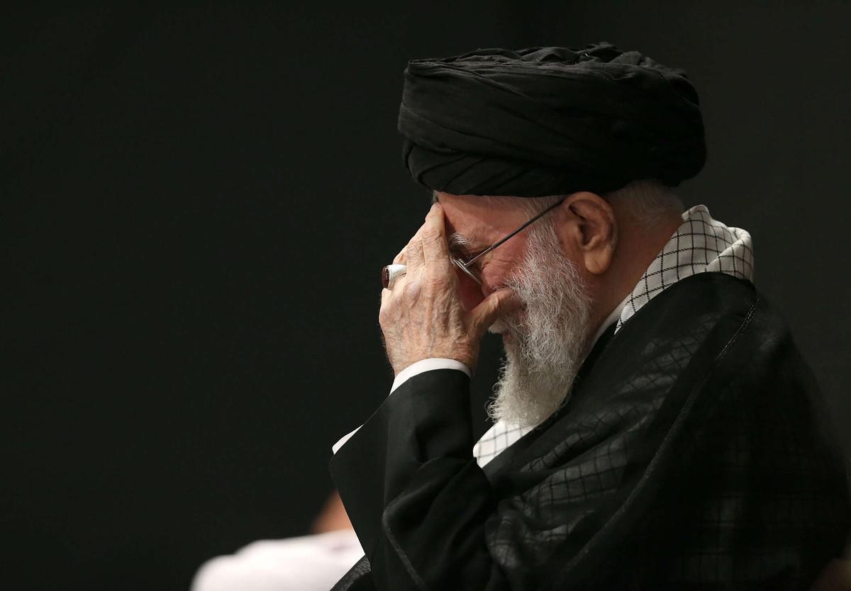 تصريحات المرشد الذي كان ضمن بنك الأهداف الإسرائيلية لم تهدئ مخاوف الايرانيين