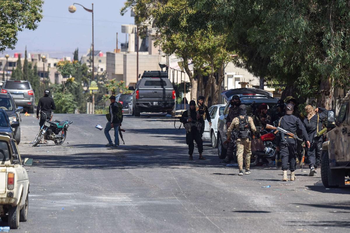 منذ بداية الأزمة تحولت سوريا إلى ساحة للصراعات وتشابك المصالح الإقليمية والدولية