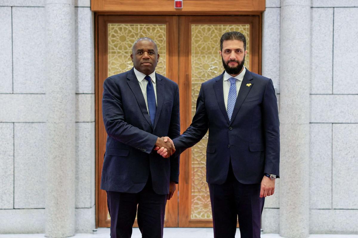 لقاء لم يتطور إلى تبادل التمثيل الدبلوماسي