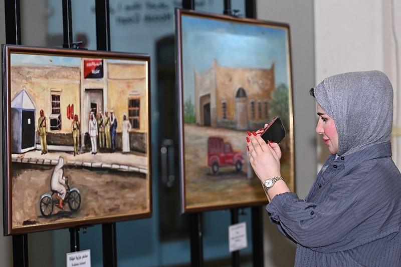 معرض 'آثار الكويت بالألوان'