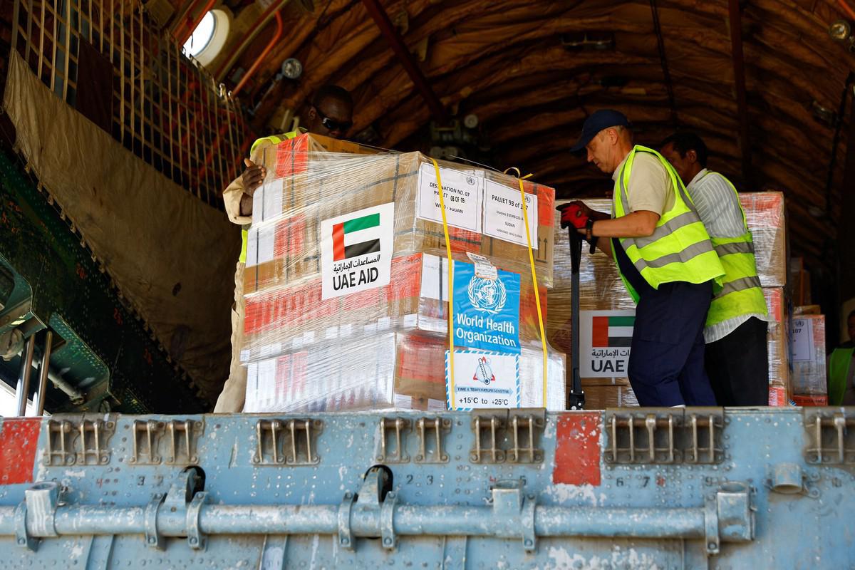 المساعدات الإنسانية الإماراتية تتدفق على السودان رغم حملة التضليل التي يقودها فريق البرهان