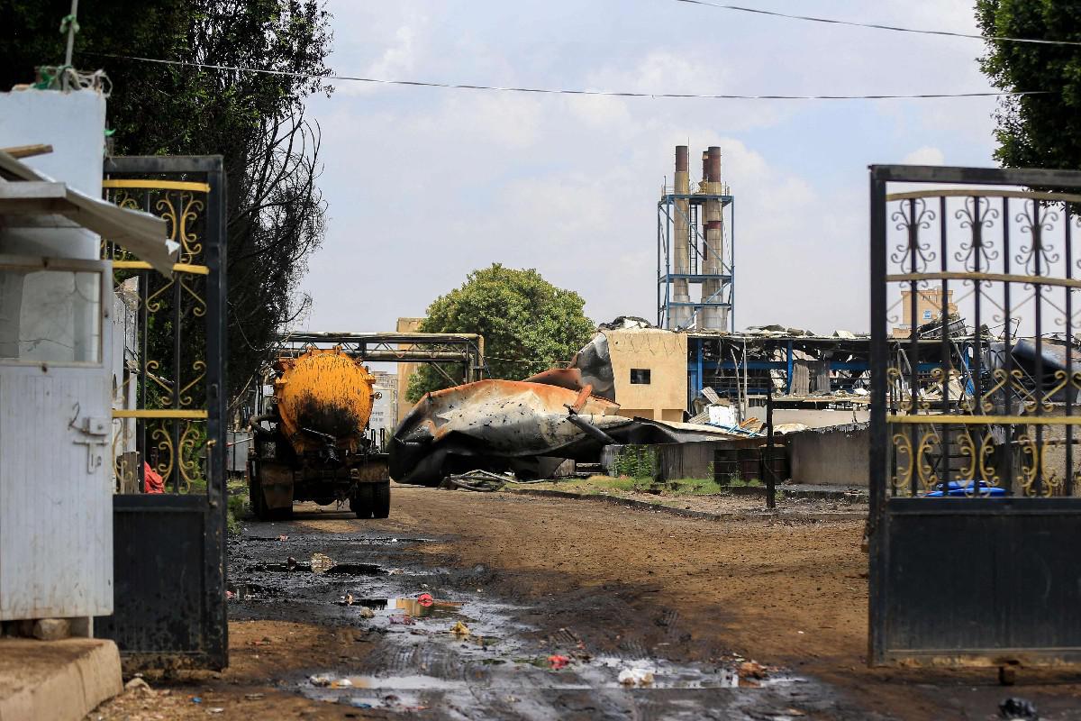 التصعيد الحوثي يقابل بضربات اسرائيلية 