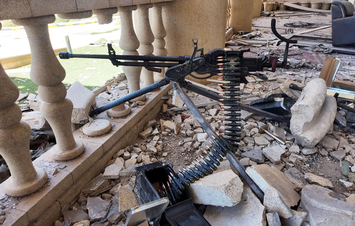 افتراس الآخر لإقصائه من دائرة النفوذ