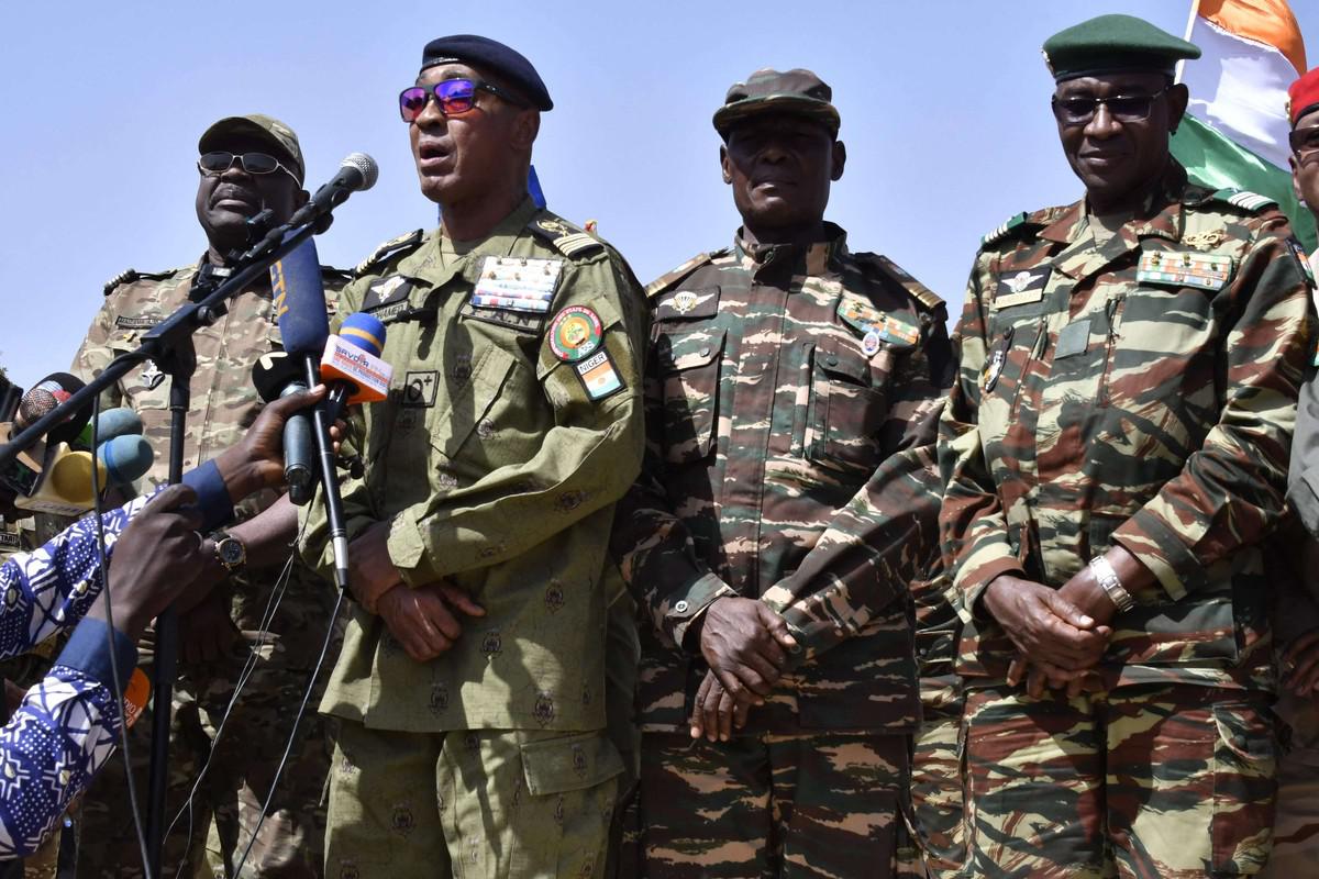 الاضطرابات تدفع دول الساحل إلى تبني خيارات عسكرية جديدة 