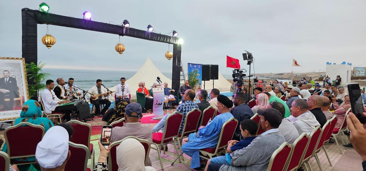 تظاهرة 'شواطئ الشعر'