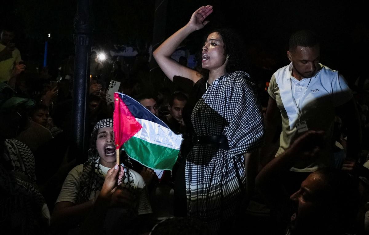 الناشطون في أسطول الصمود يصرون على الابحار رغم المخاطر