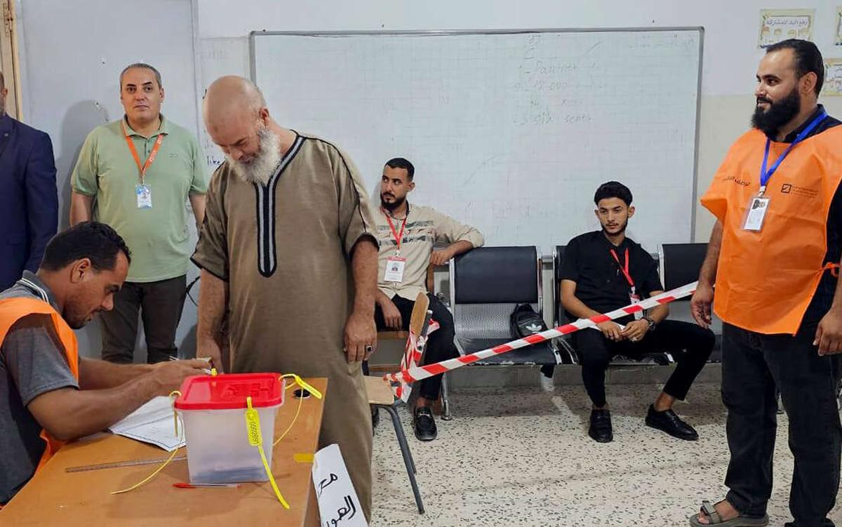 الهدف إيصال ليبيا إلى انتخابات تحل أزمة صراع بين حكومتين 