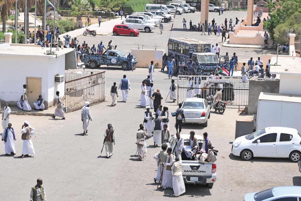 كثير من شعوبنا لم تُحسن إدارة الحرية بعد عقود من القمع