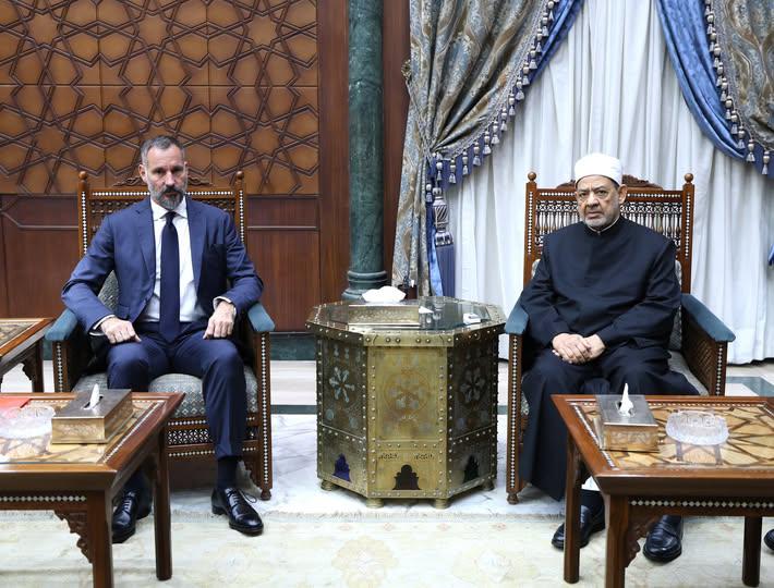 أحمد الطيب يدعو لوحدة الأمة وامتلاك عناصر القوة