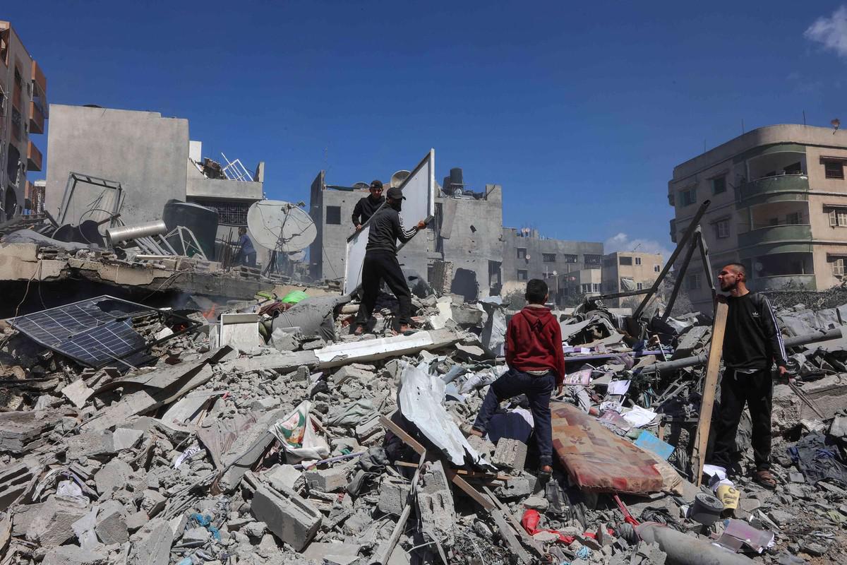  الأجهزة الأمنية نفذت اقتحامًا واسعًا في حي الصبّرة بمدينة غزة